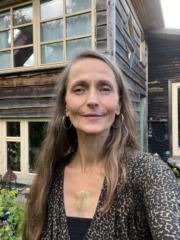 Oona Delphine Broberg Ayoeslapaz