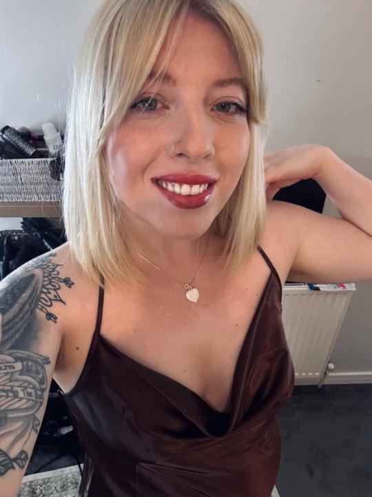 Kirsty Tomkins