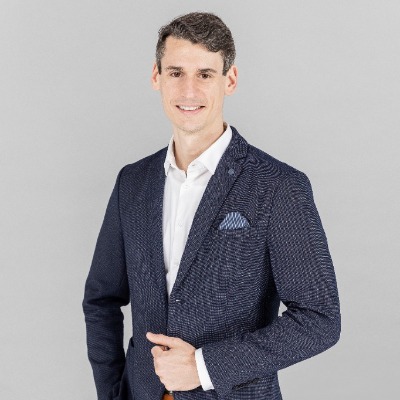 Tobias Stoll