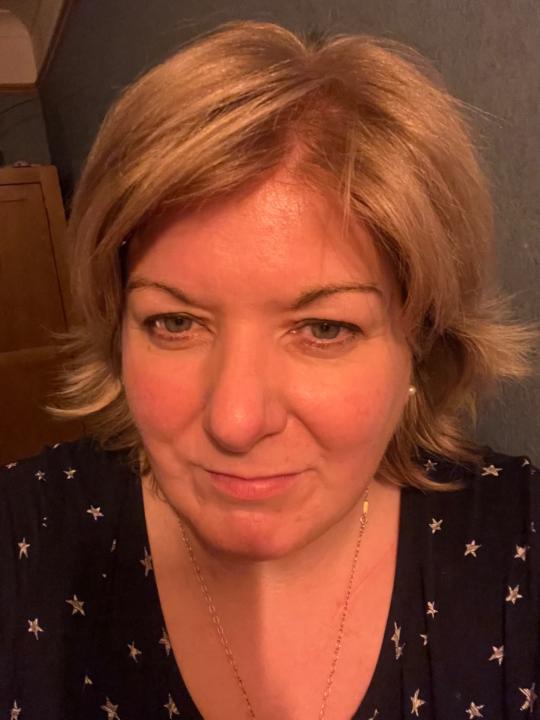 Lesley L