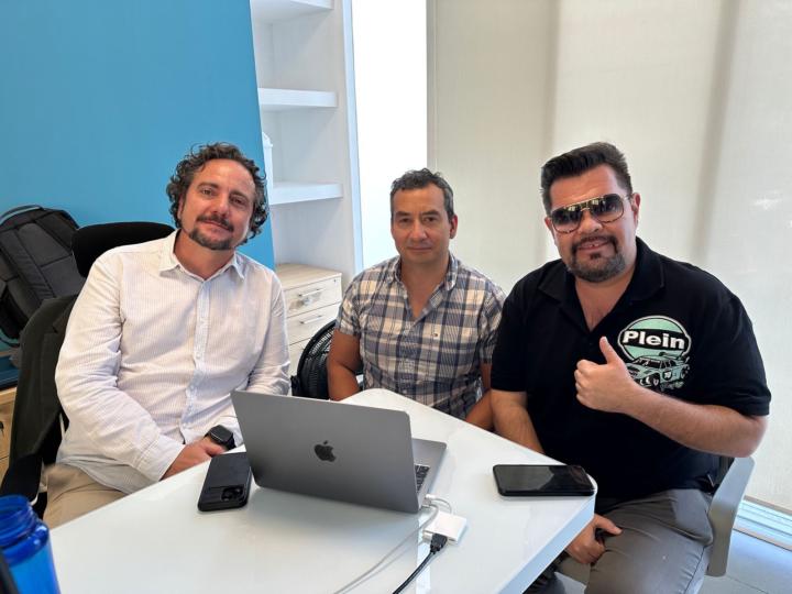 ¡Los 3 Mosqueteros están listos para la sesión VIP de hoy!
