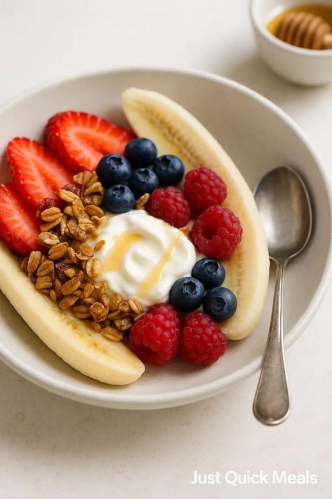 Reset Meal Spotlight: Banana Split – Yogurt & Fruit Bowl 🍌