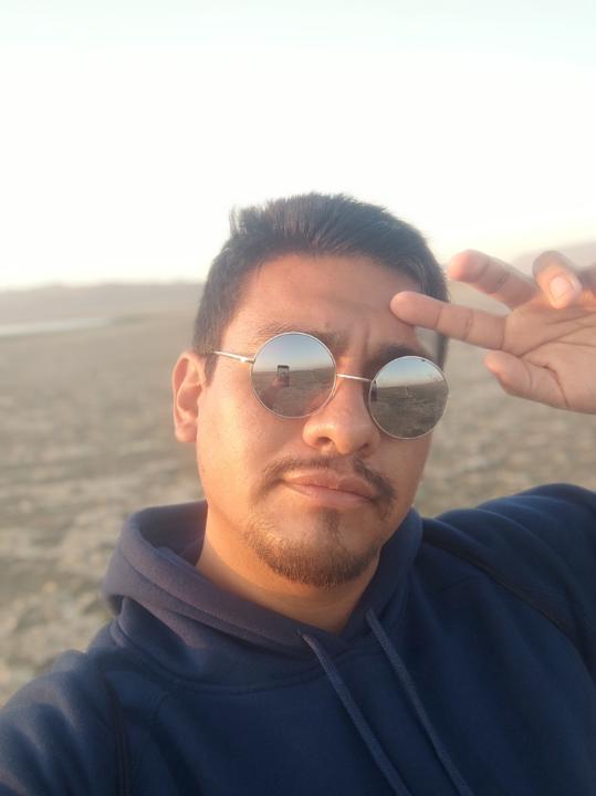 Ian Flores