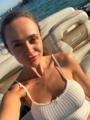 Натали Hlushak