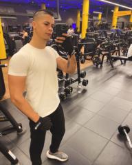 Gabriel Mezones