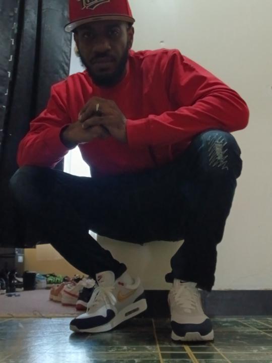 Mo Strong
