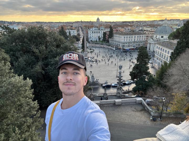 Sebastian Flores Carrera