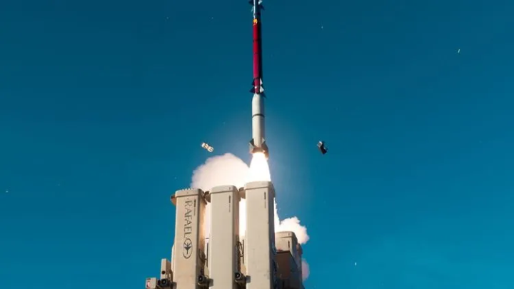 Israel’s “David’s Sling” Air Defense System Passes Advanced Tests - i24NEWS