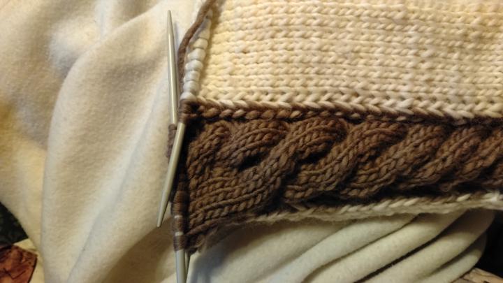Oh no🙅🏻‍♂️ "knit happens 😌"