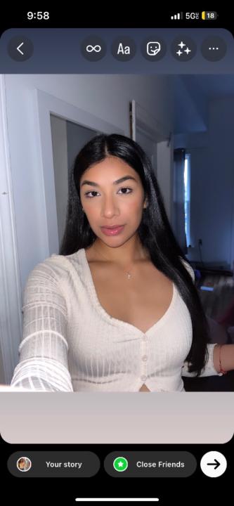Tania Cam