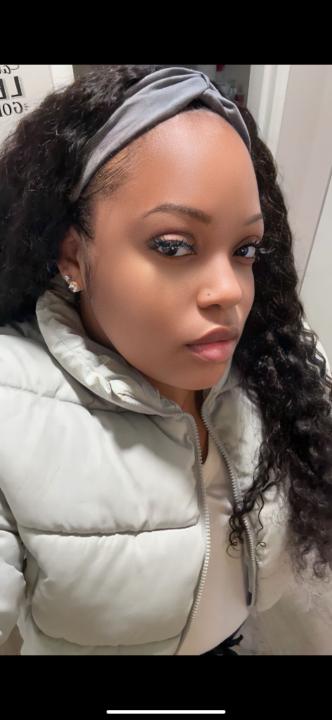 Shamaniek Newell