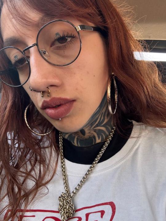 Vania lucrecia Sola otero