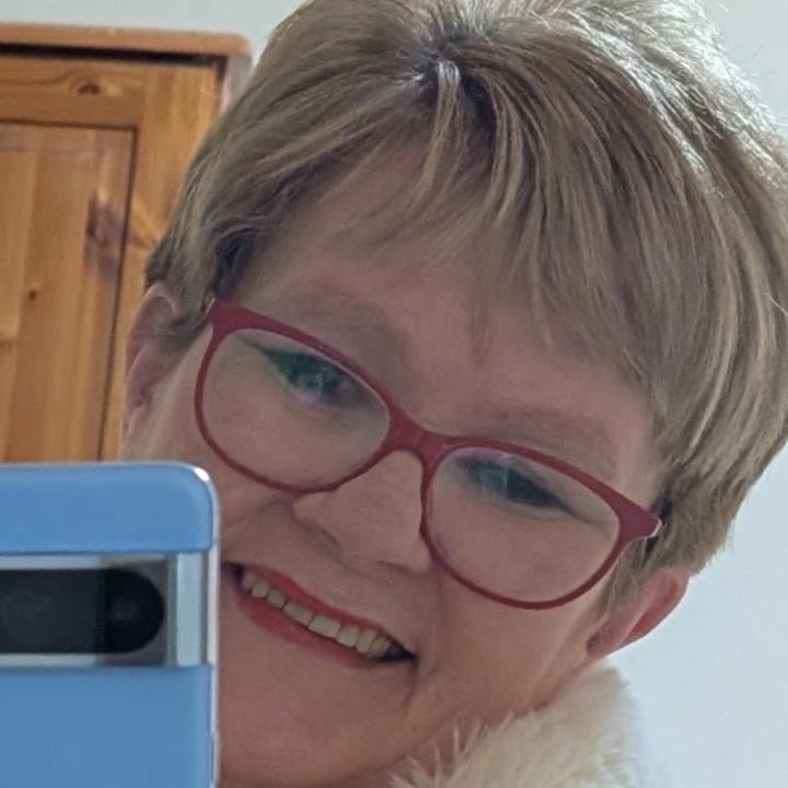 Lorraine Warner