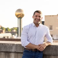 Garrett Holt