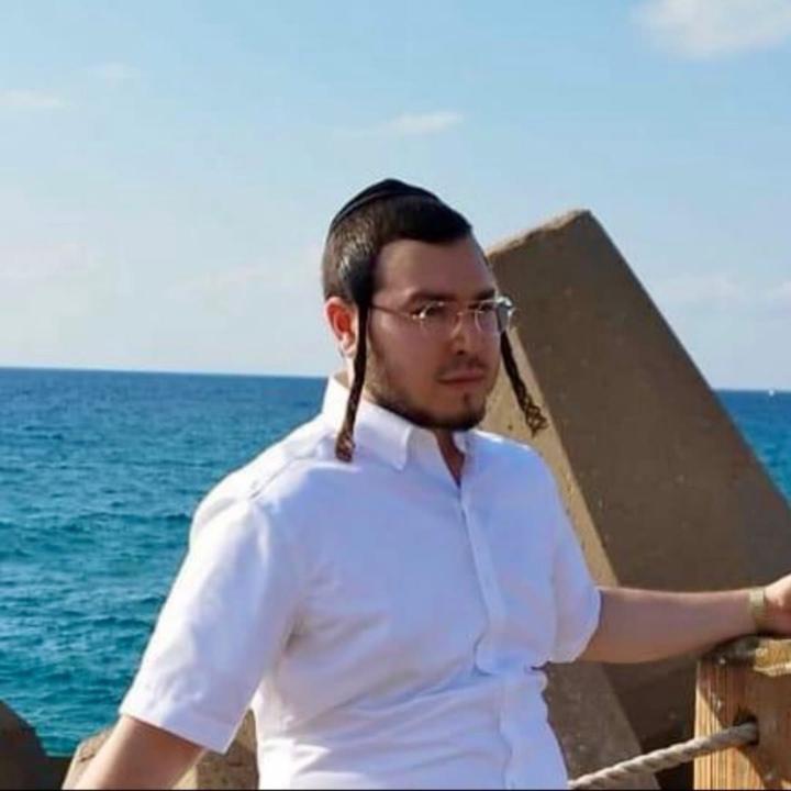אברומי יאקאב