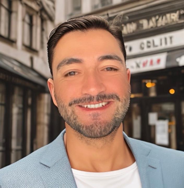 Carlos Lozano