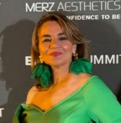Ana Leon
