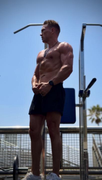 I lifted at Muscle Beach, Venice, CA