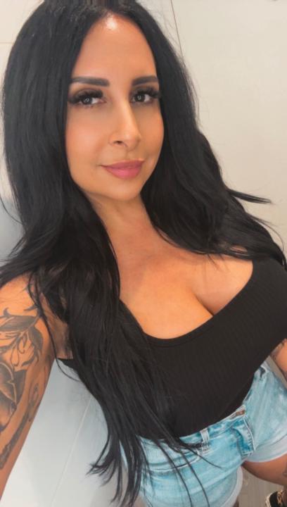 Corrie Thomas