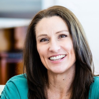 Stephanie Breckbill
