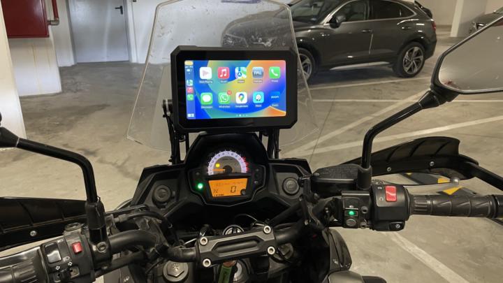 A better solution for mounting your phone on the habdlebar