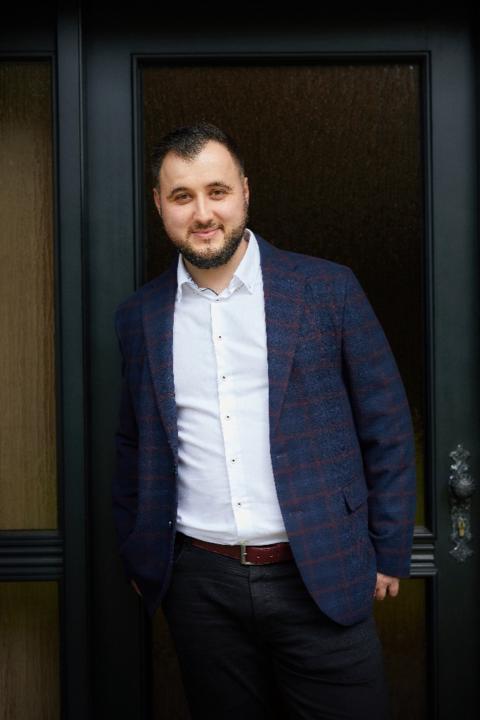 Radu D.