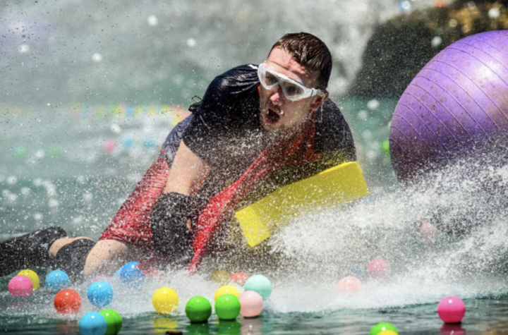 I'm just catching up on I'm a Celeb and watching the Celebrity Cyclone 