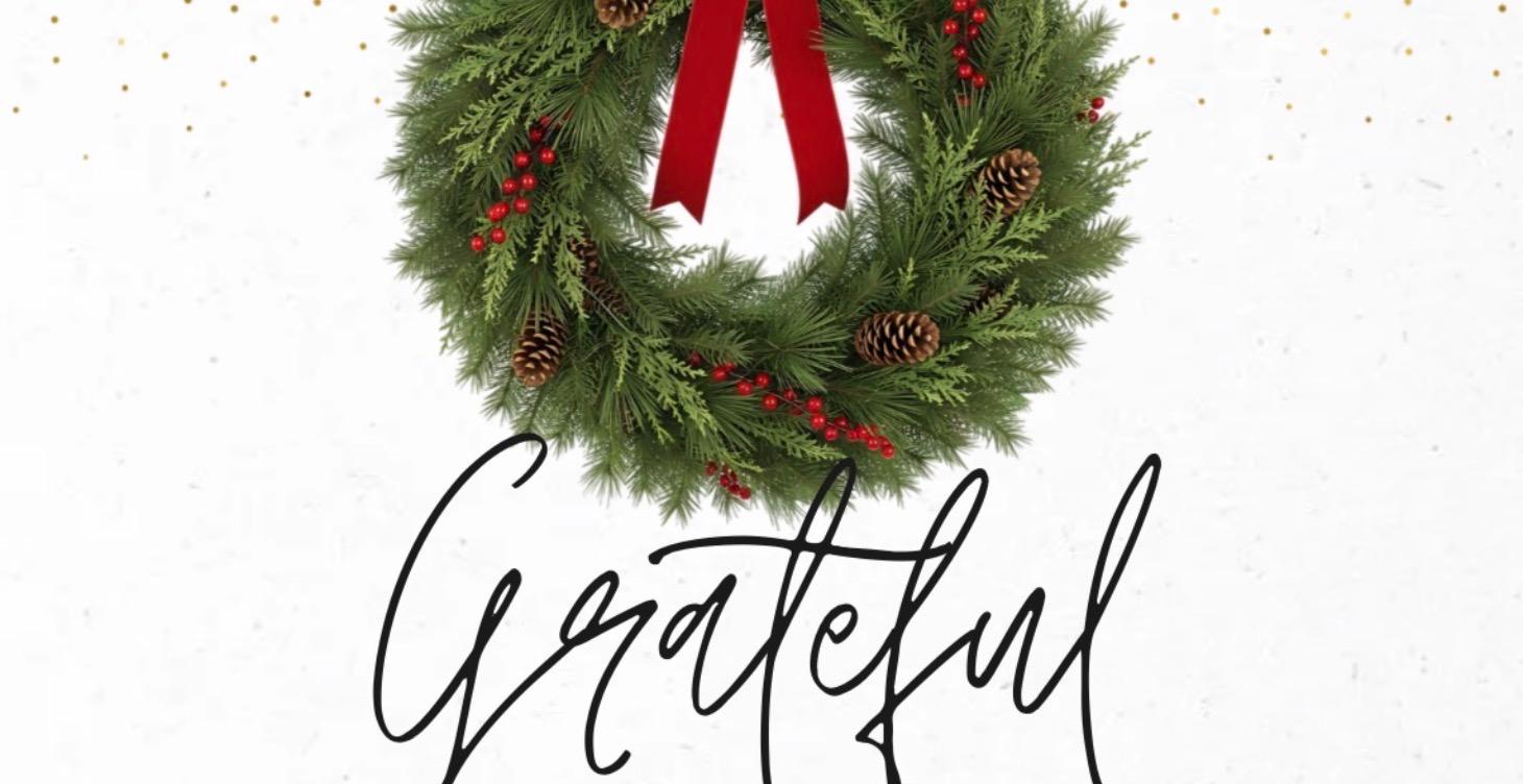 Customizable Holiday / End of Year post or card!🌲