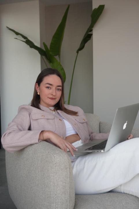 Ana paula Lopez Llerenas King