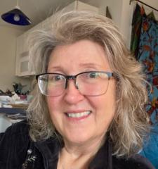 Suzanne Harle