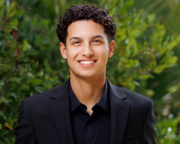 Noah Navarro
