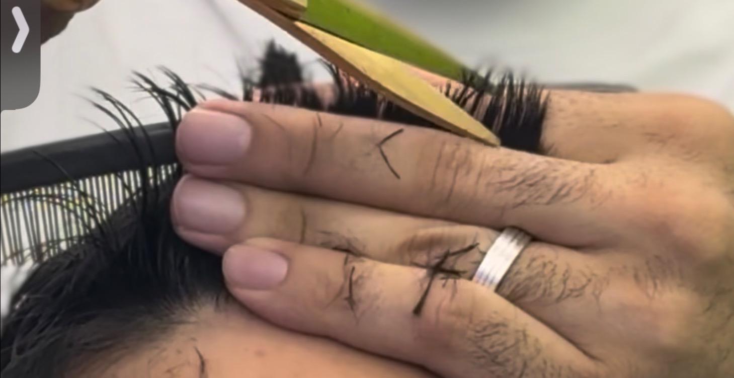Textura y conexión de máquina sobre peinilla