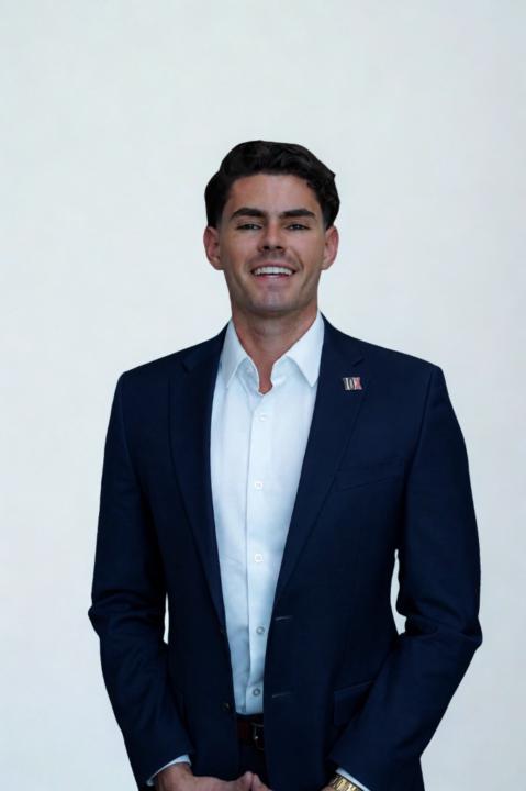Alec Aponte
