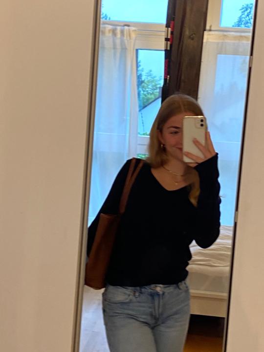 Annika Holschbach