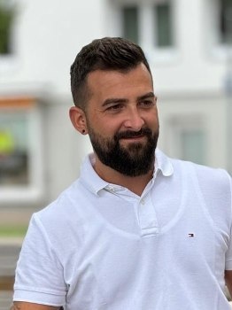 Nino F.