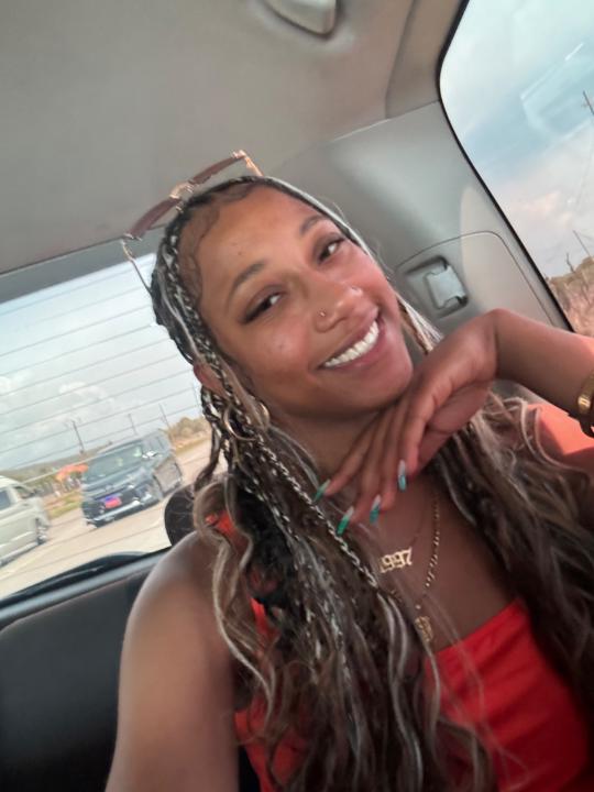 ZeJanique Dozier