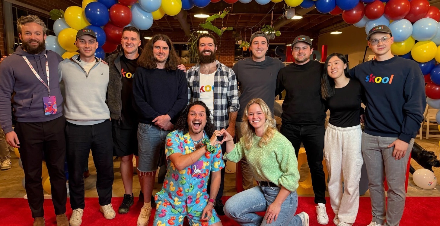 🎁 Main Day + Book Launch + VIP!