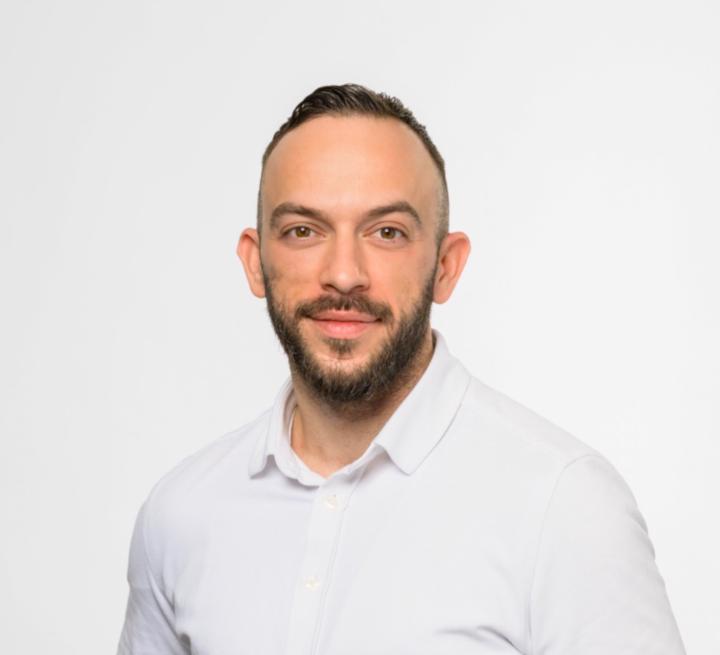 Enis Thaqi