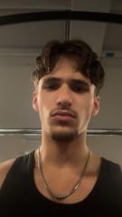 Elias R