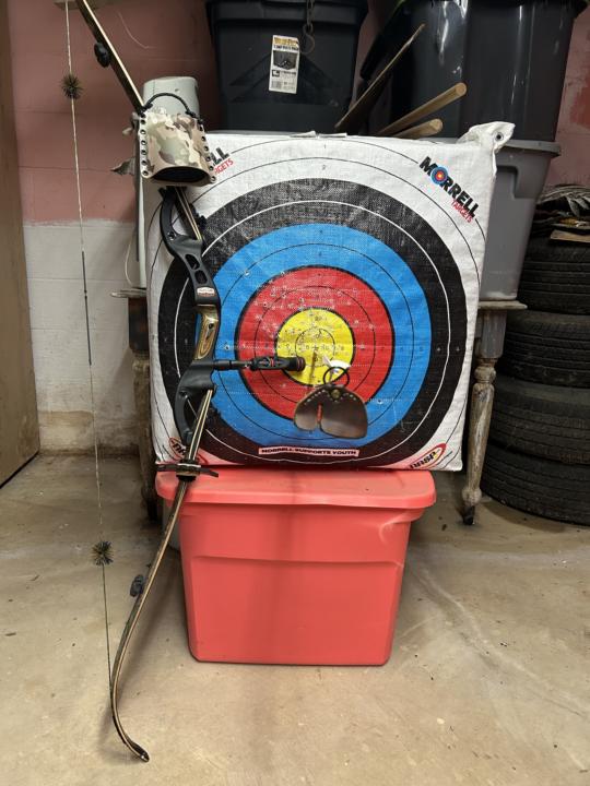 Metal riser bows