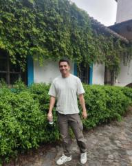 Jonathan Larios