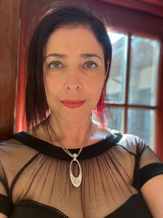 Esther Io ES