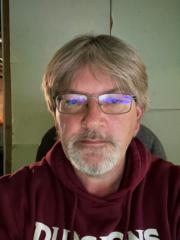 Daniel Simons