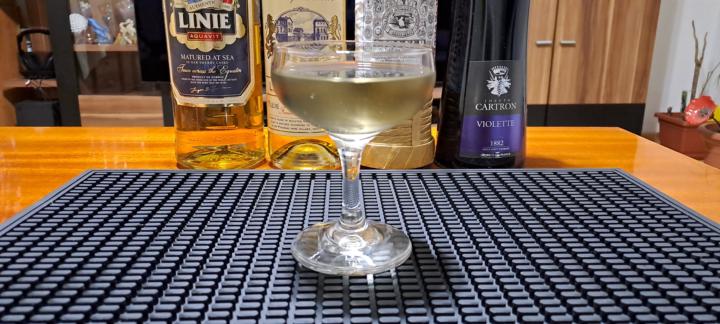 "FIOLETT" cocktail.