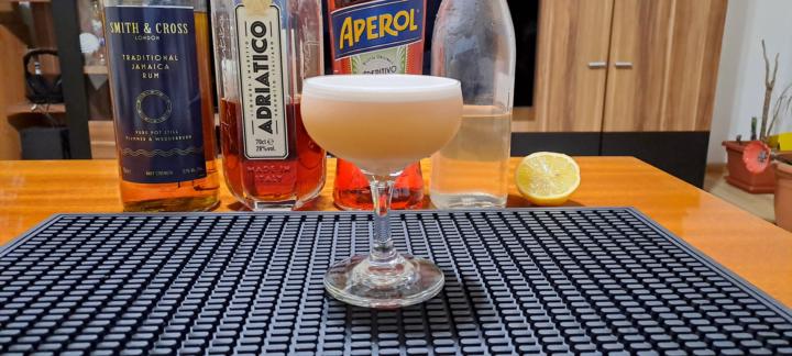 "AMARETTO BITTER" cocktail.