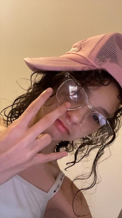 Emy La fille Masquée