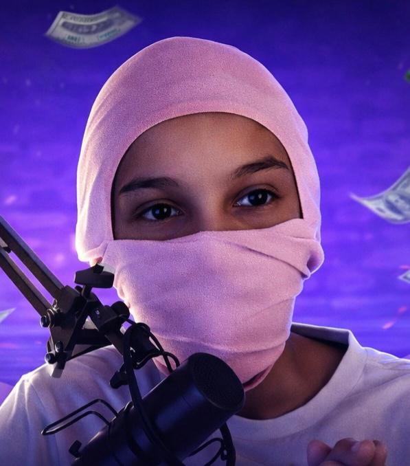 Emy La fille Masquée