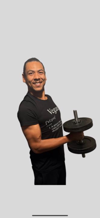 Lin Ochoa Vegan Squad Coach