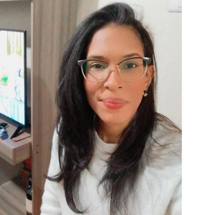 Gabriela Paz