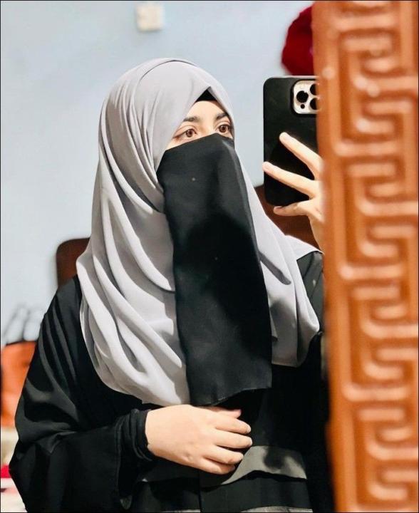 Ayesha Alam